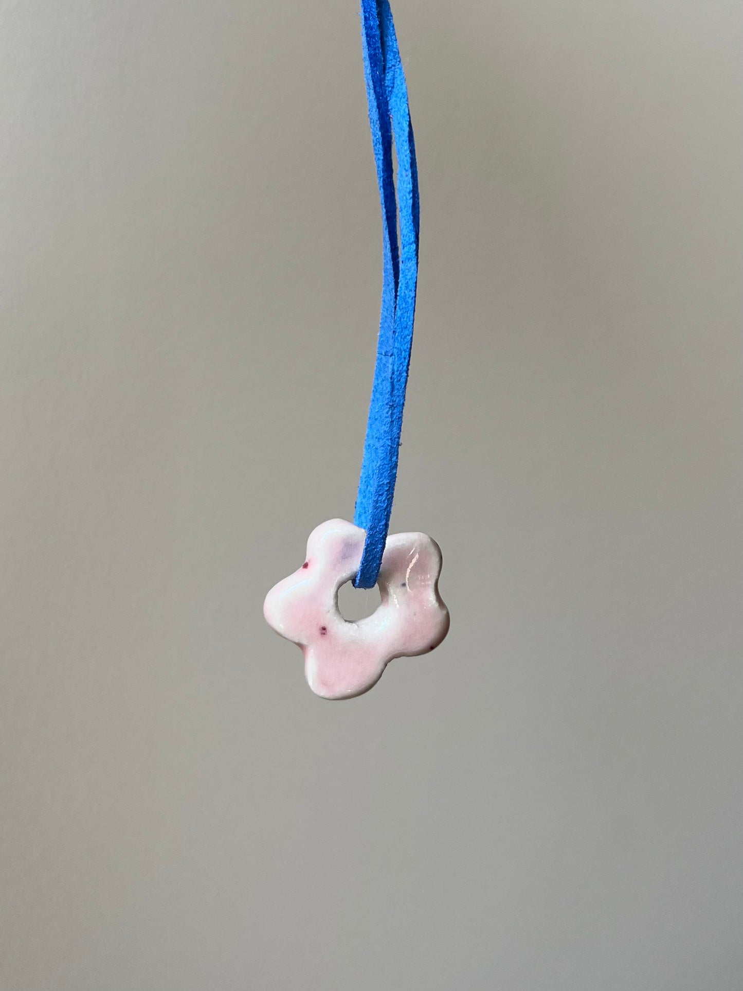 Baby pink flower necklace