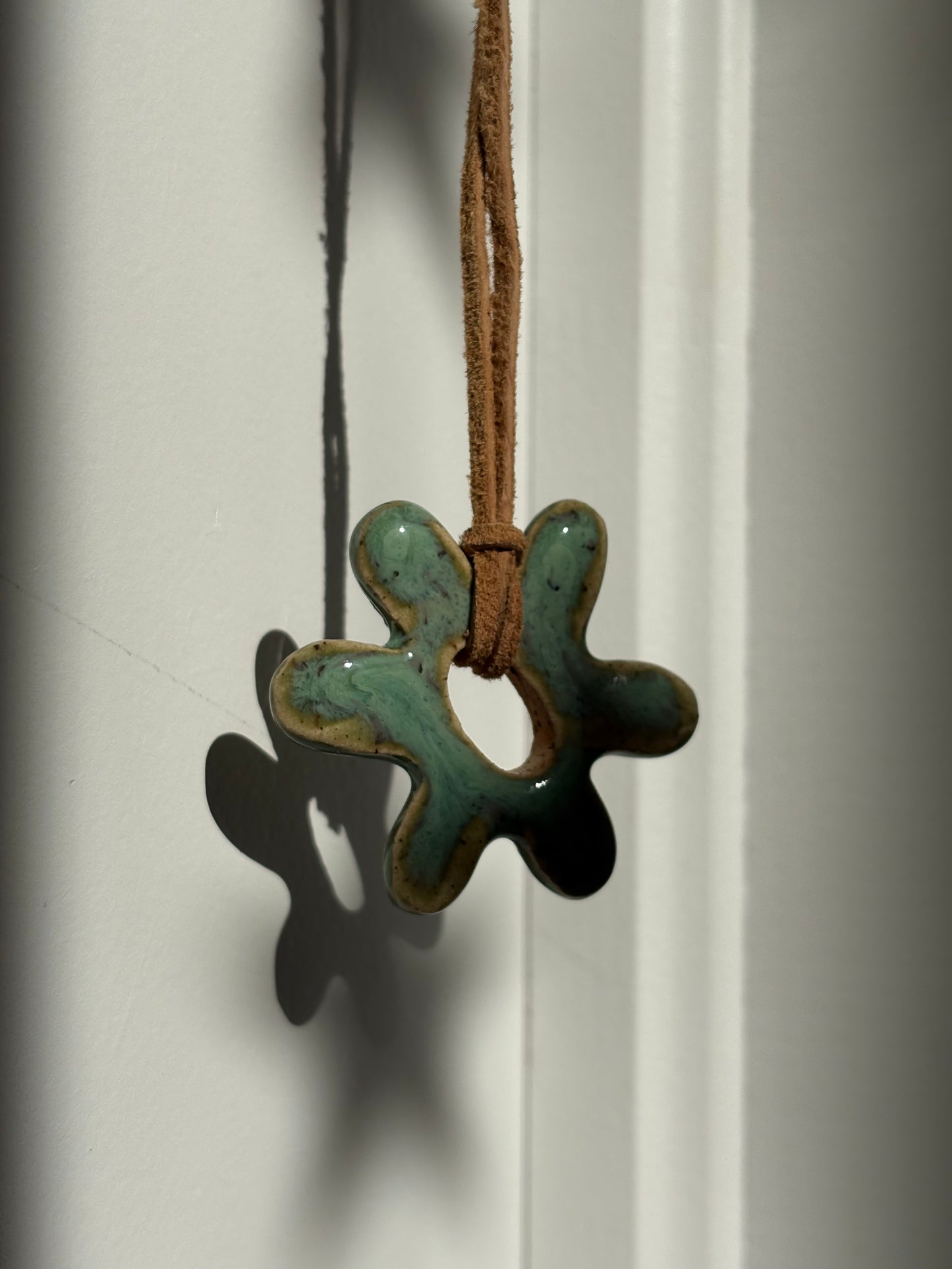 Dewy Green Flower Necklace