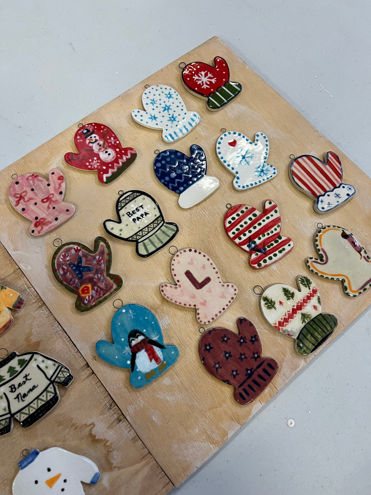 Ornament Painting at the Merry Market! (HelloHappy Hq events)