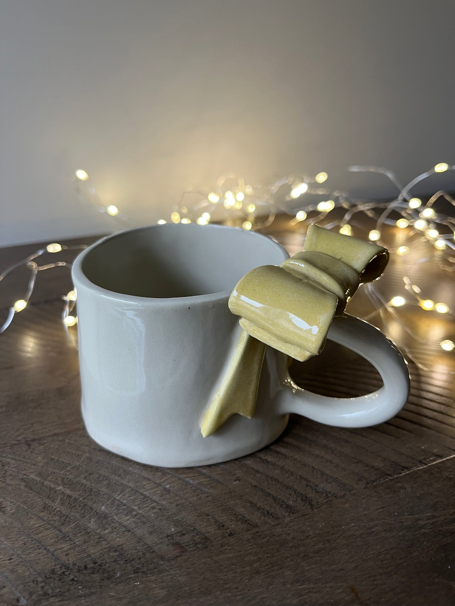 Champagne Yellow Ceramic Bow Mug