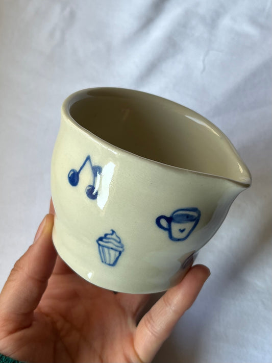 Dairy Creamer & Pouring Cup