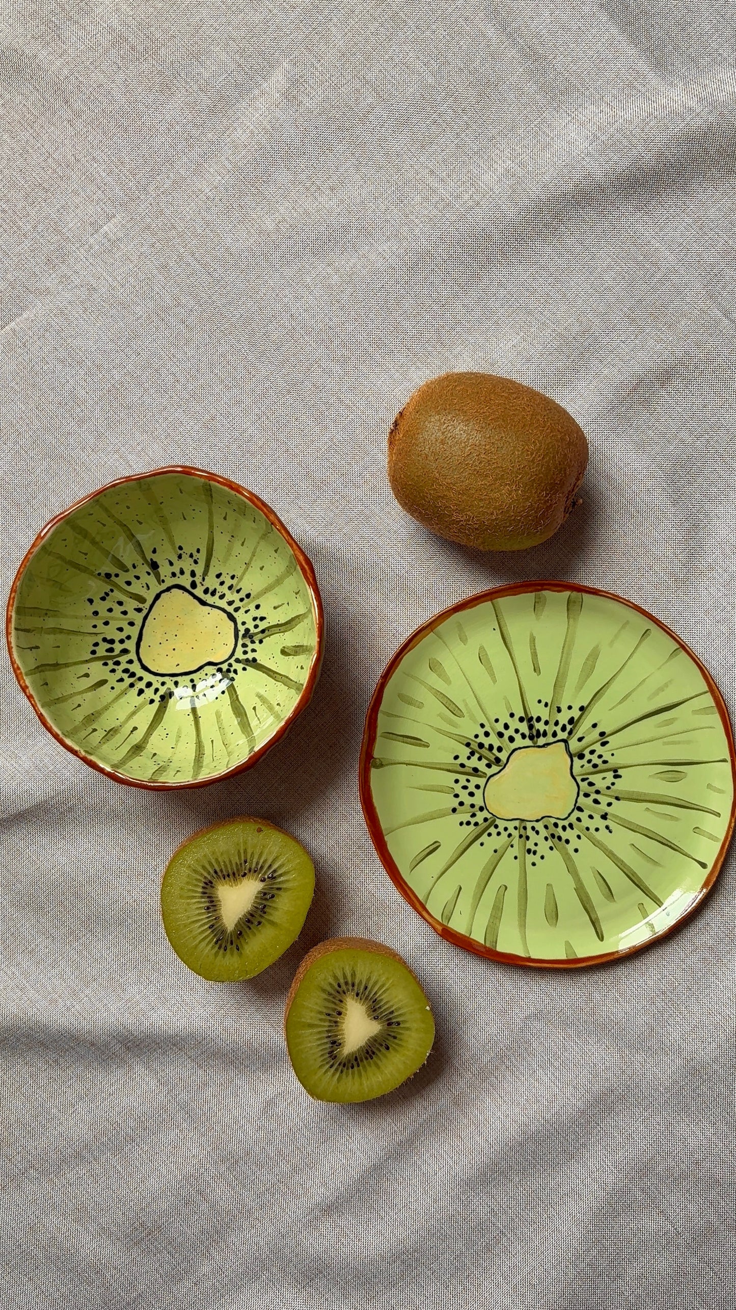 Kiwi Ceramic Plate