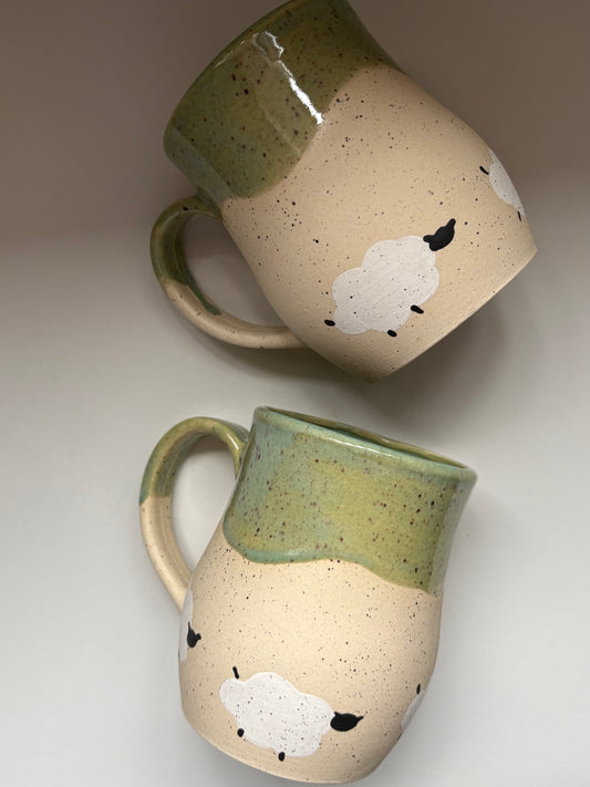 Sheeps & Valley Mug (Speckled)